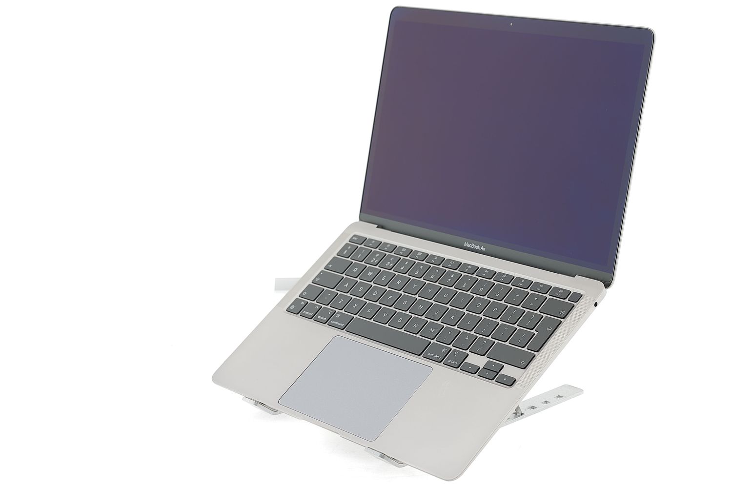 Apple MacBook Air 13″ 2020, i5 1.1 GHz, 8 GB, Intel Iris Plus 512 GB Space Gray - Много добро