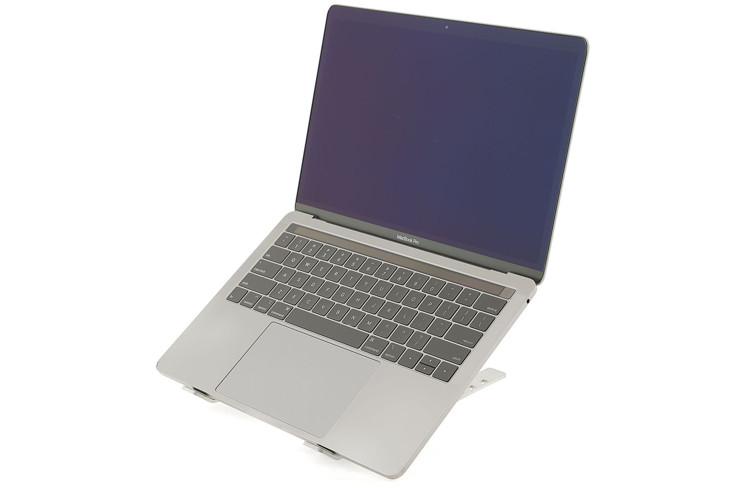 Apple MacBook Pro 13″ Touch Bar 2019, i5 1.4 GHz, 8 GB, Iris Plus Graphics 645 128 GB Space Gray - Foarte bun
