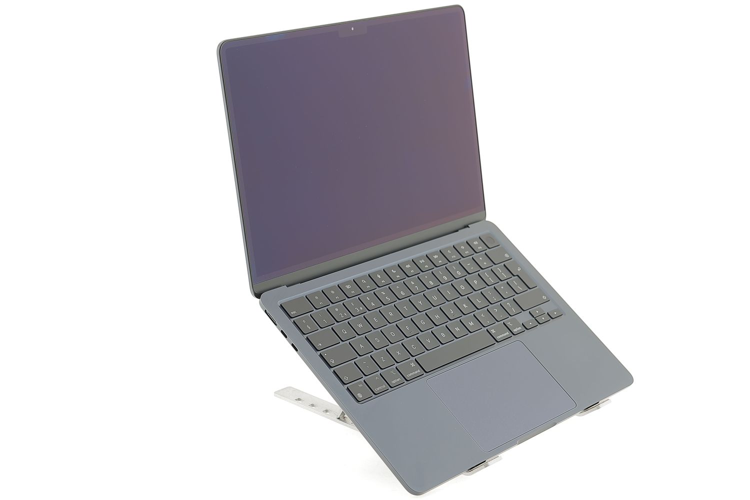 Apple MacBook Air 13″ 2022, M2 8 Cores, 8 GB, 8 core GPU 256 GB Midnight - Újszerű
