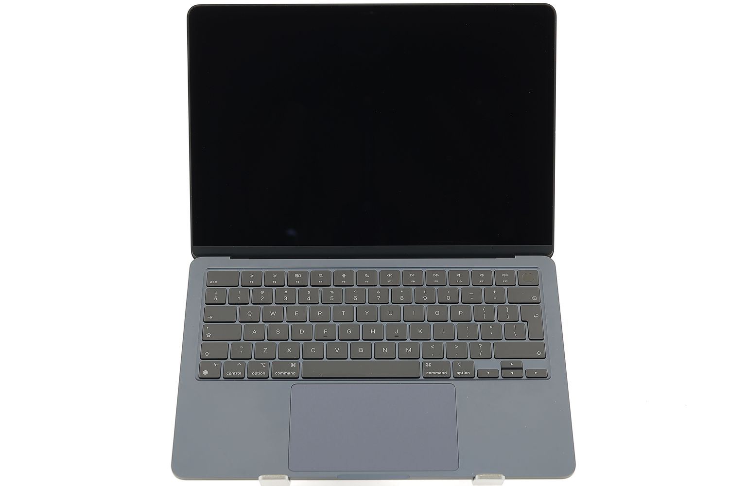 Apple MacBook Air 13″ 2022, M2 8 Cores, 16 GB, 8 core GPU 256 GB Midnight - Като нов