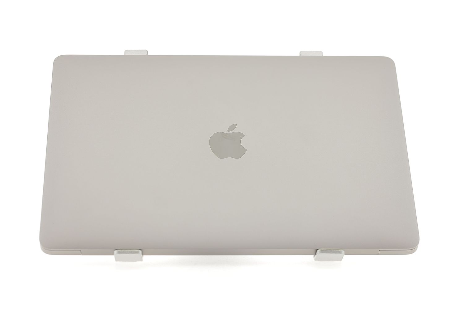 Apple MacBook Air 13″ 2020, i3 1.1 GHz, 8 GB, Intel Iris Plus 256 GB Space Gray - Újszerű