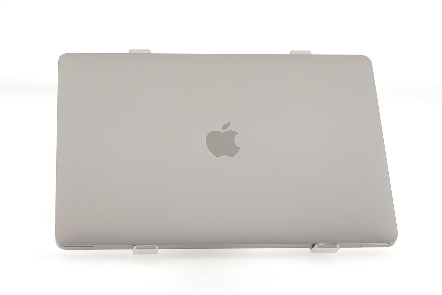 Apple MacBook Pro 13″ 2022, M2 8 Cores, 8 GB, 10 core GPU 512 GB Space Gray - Отлично