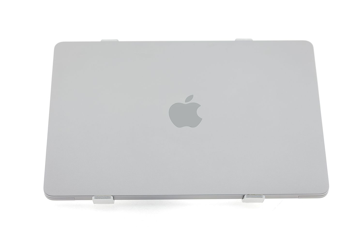 Apple MacBook Air 13″ 2022, M2 8 Cores, 8 GB, 8 core GPU 256 GB Space Gray - Като нов