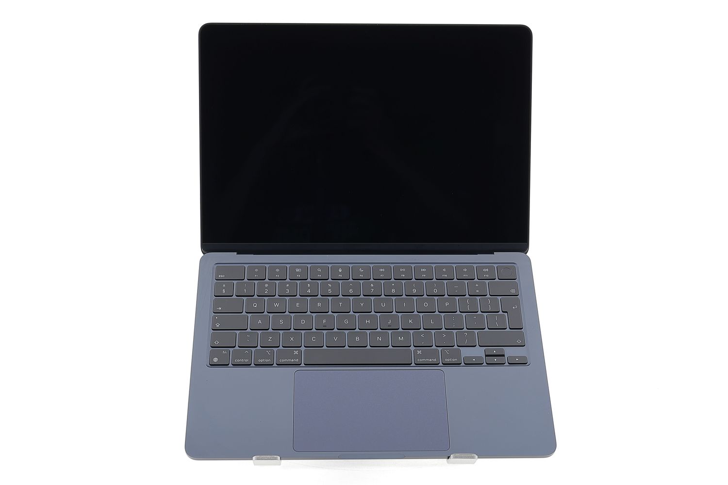 Apple MacBook Air 13″ 2024, M3 8 Cores, 8 GB, 8 core GPU 256 GB Midnight - Като нов