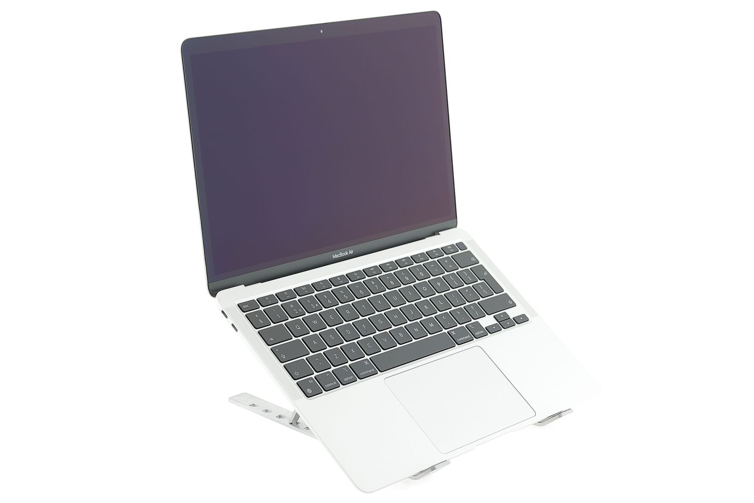 Apple MacBook Air 13″ 2020, M1 8 Cores, 8 GB, 7 core GPU 256 GB Silver - Kiváló