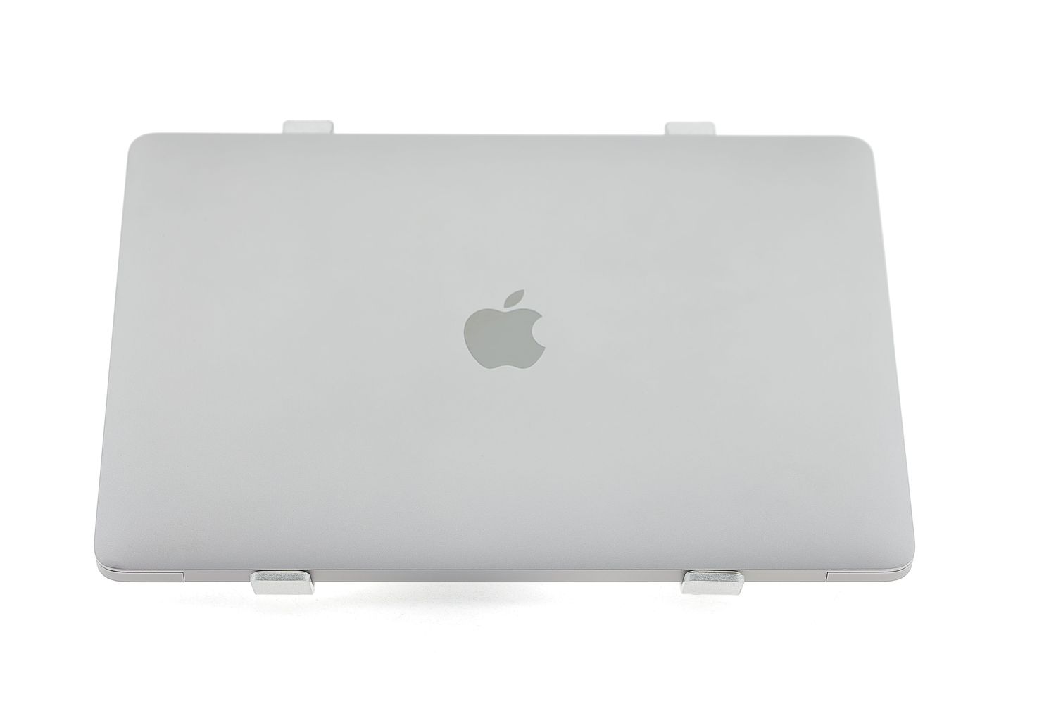 Apple MacBook Air 13″ 2020, i7 1.2 GHz, 16 GB, Intel Iris Plus 256 GB Space Gray - Отлично