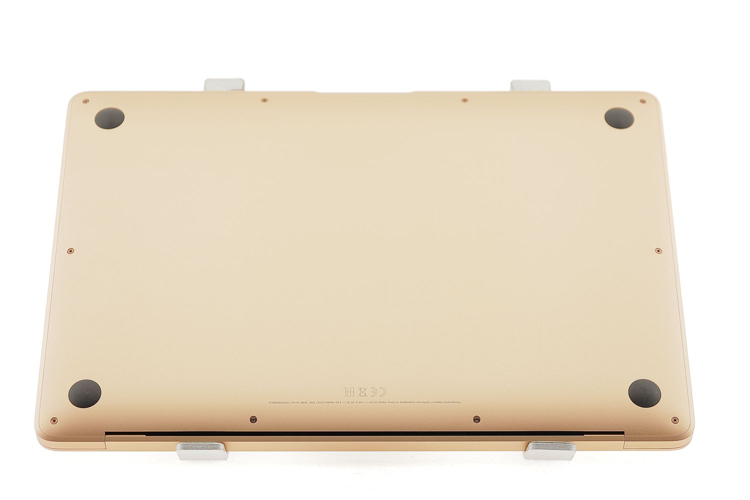 Apple MacBook Air 13″ 2020, M1 8 Cores, 8 GB, 8 core GPU 512 GB Gold - Много добро