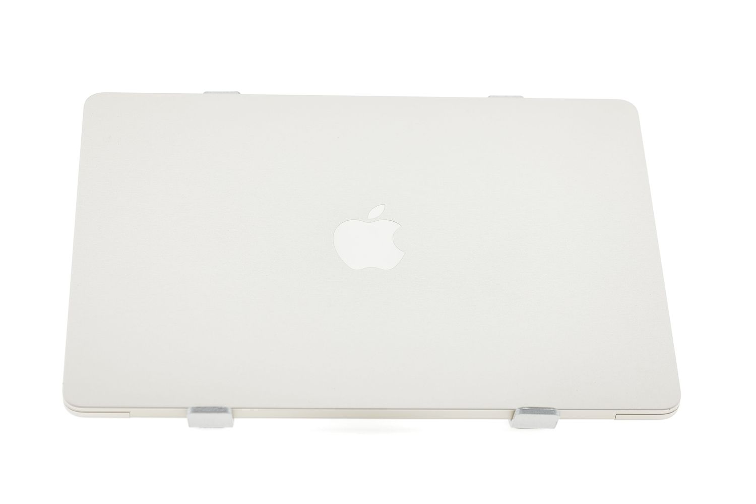 Apple MacBook Air 13″ 2024, M3 8 Cores, 16 GB, 8 core GPU 256 GB Starlight - Отлично