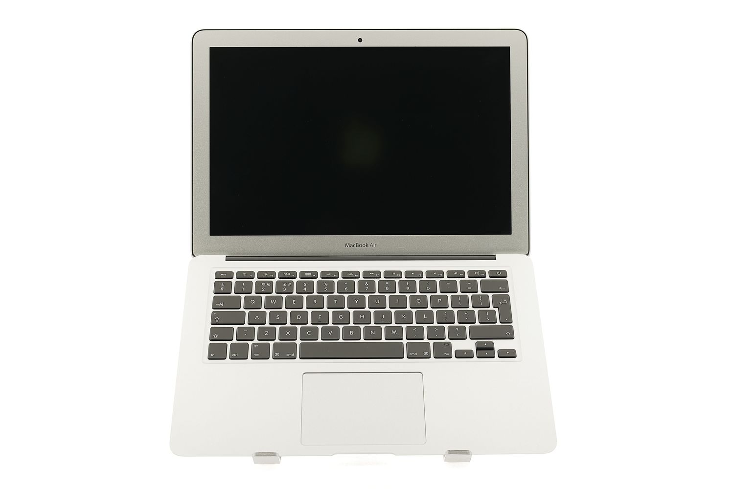 Apple MacBook Air 13″ 2017, i5 1.8 GHz, 8 GB, HD Graphics 6000 128 GB Silver - Bun