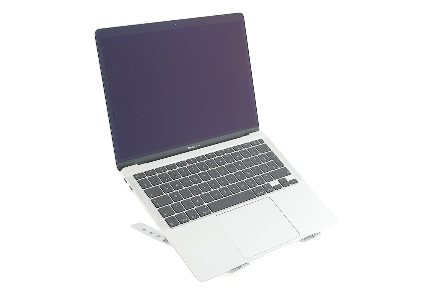 Apple MacBook Air 13″ 2020, M1 8 Cores, 8 GB, 7 core GPU 256 GB Silver - Excelent