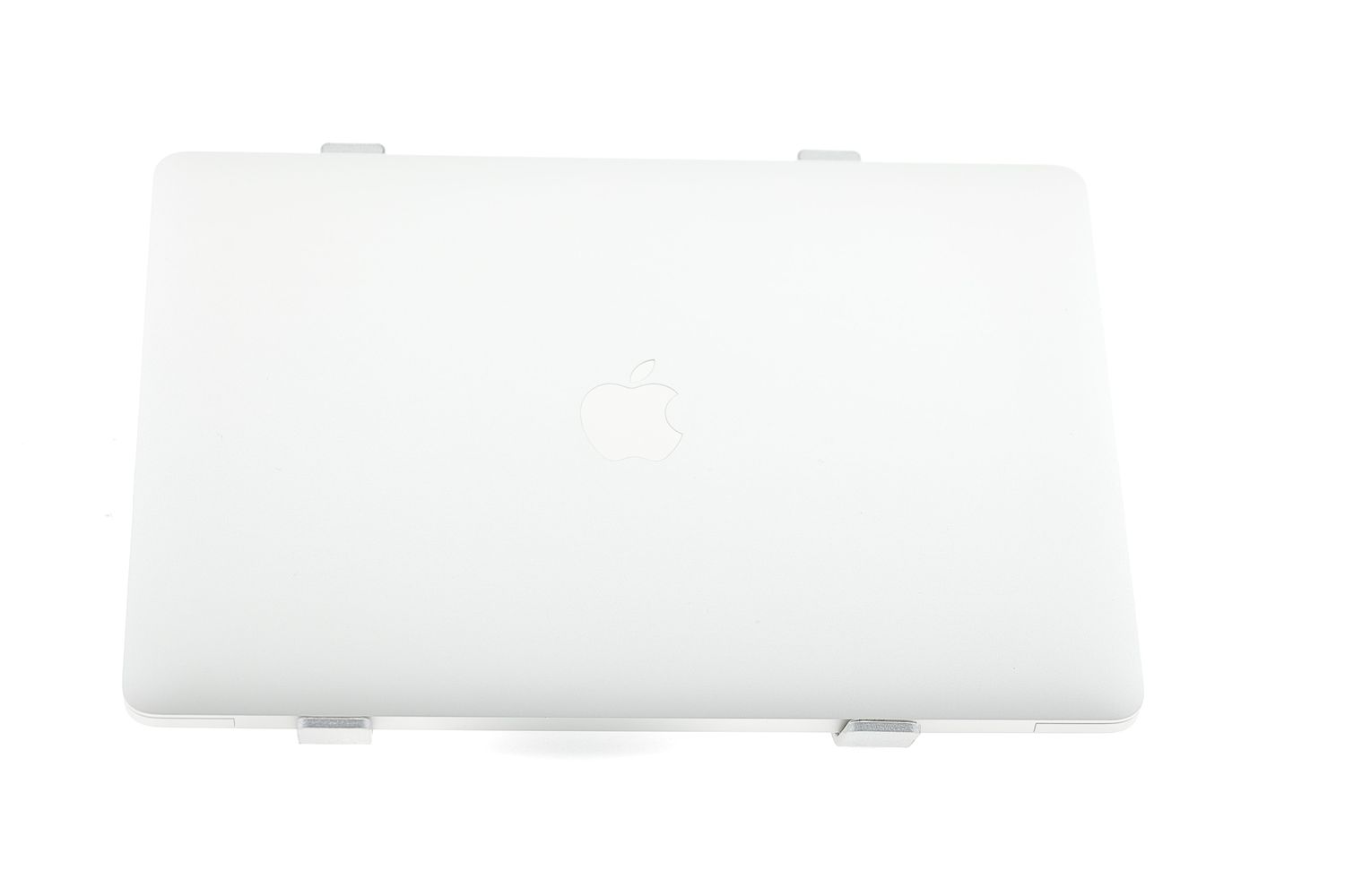 Apple MacBook Pro 13″ 2022, M2 8 Cores, 8 GB, 10 core GPU 256 GB Silver - Ca nou