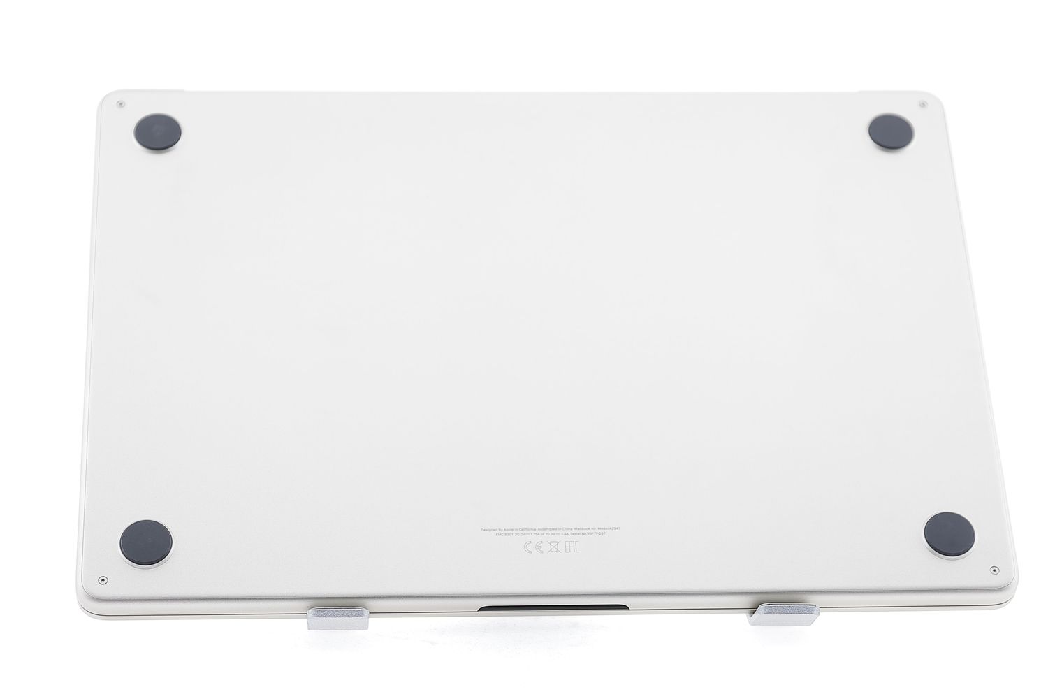 Apple MacBook Air 15″ 2023, M2 8 Cores, 8 GB, 10 core GPU 256 GB Starlight - Ca nou