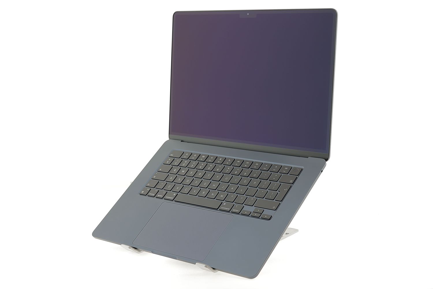 Apple MacBook Air 15″ 2024, M3 8 Cores, 16 GB, 10 core GPU 512 GB Midnight - Újszerű