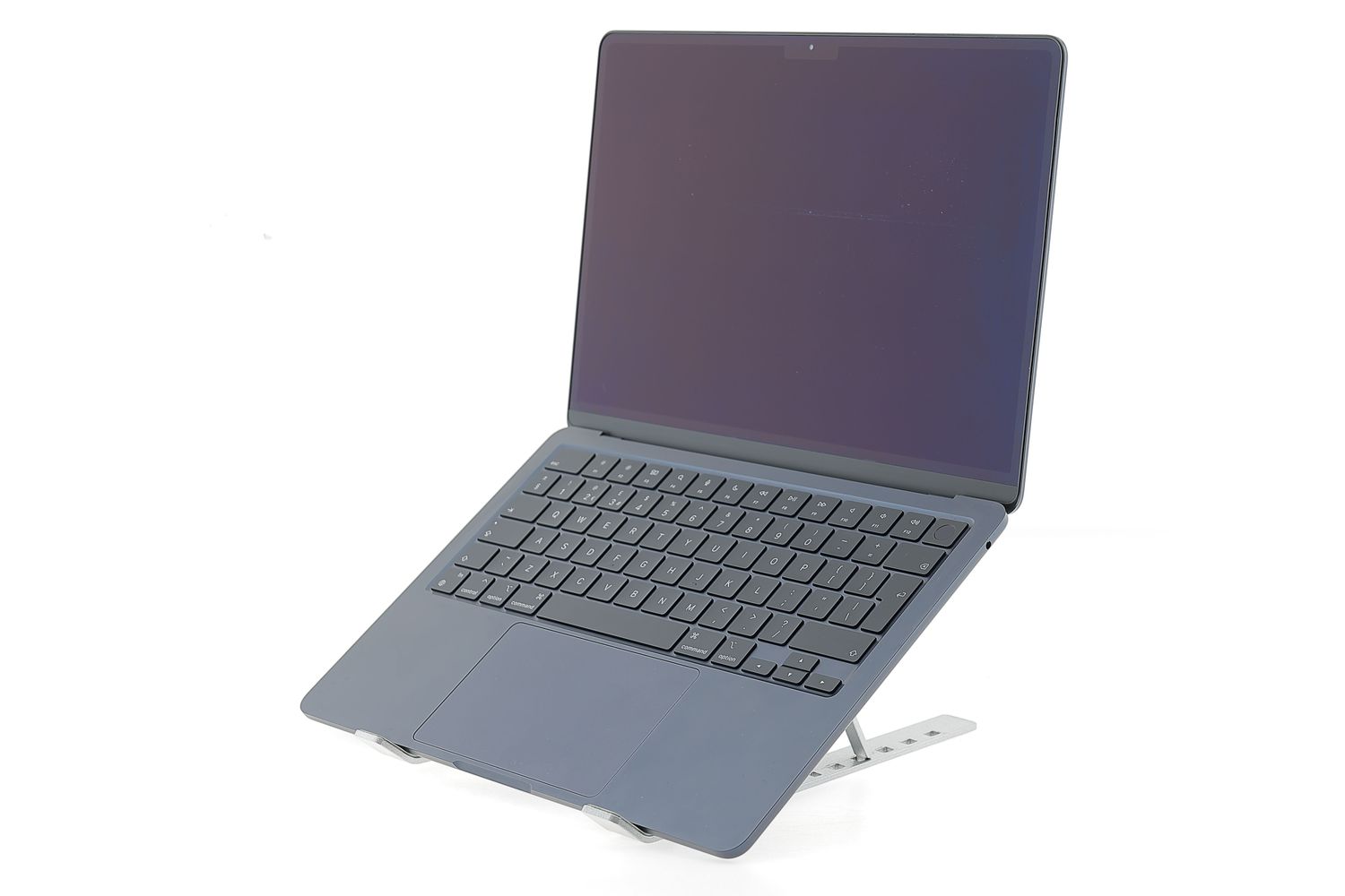 Apple MacBook Air 13″ 2022, M2 8 Cores, 8 GB, 10 core GPU 512 GB Midnight - Nagyon jó