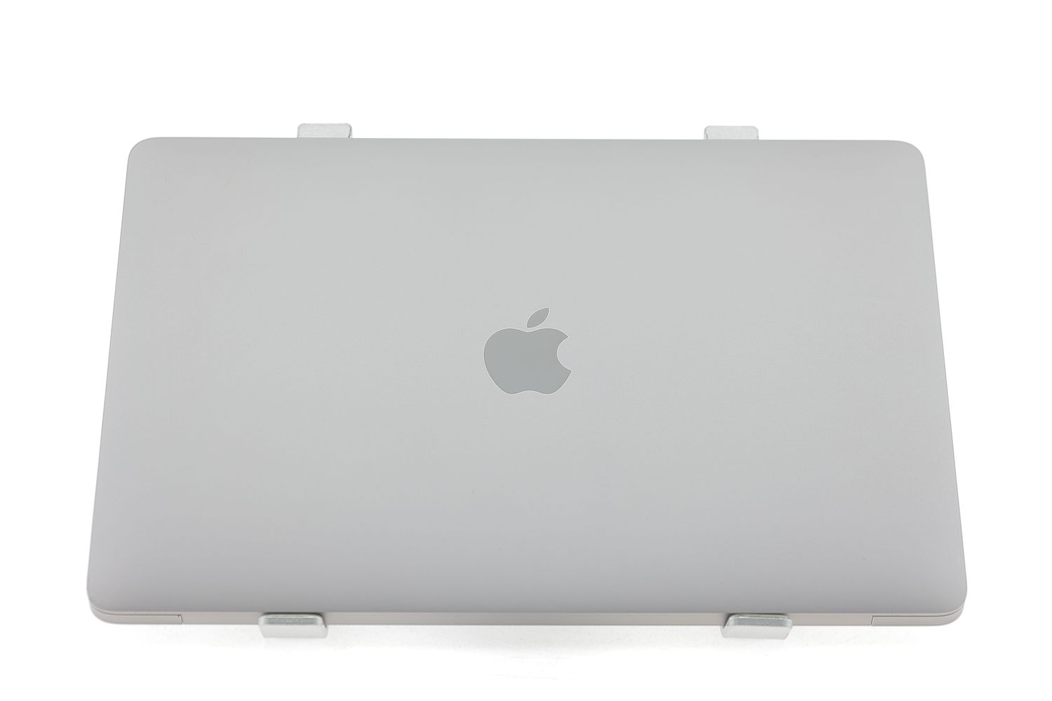 Apple MacBook Air 13″ 2020, i3 1.1 GHz, 8 GB, Intel Iris Plus 256 GB Space Gray - Kiváló