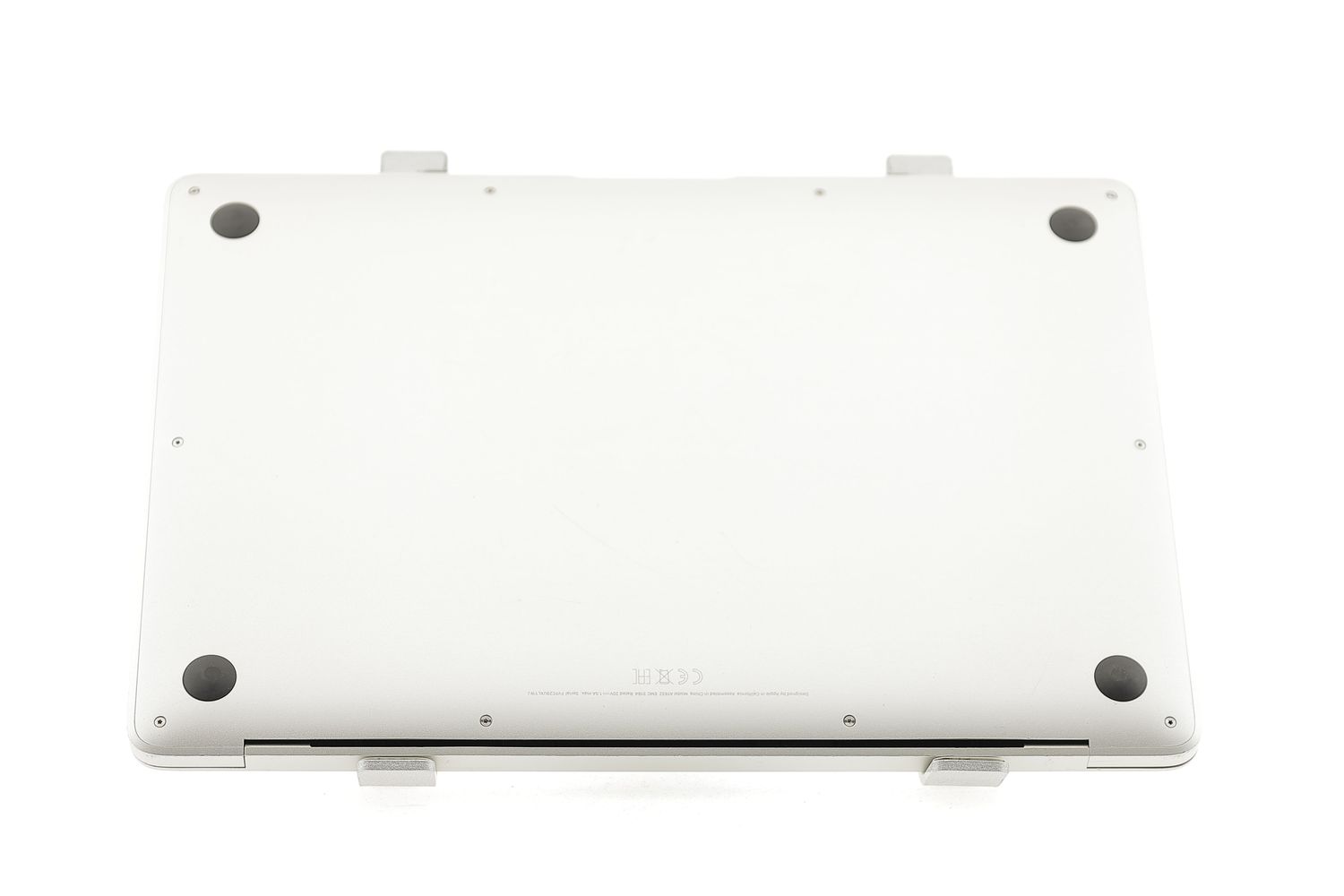 Apple MacBook Air 13″ 2019, i5 1.6 GHz, 8 GB, Intel UHD Graphics 617 128 GB Silver - Много добро