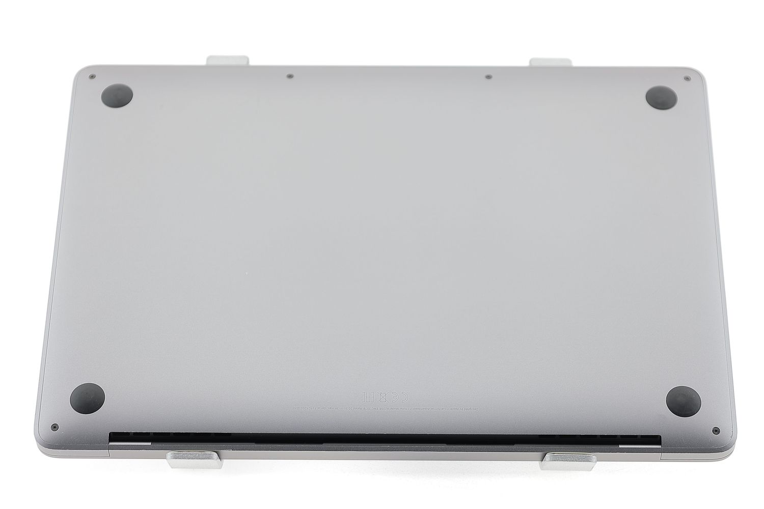 Apple MacBook Pro 13″ 2020, M1 8 Cores, 8 GB, 8 core GPU 512 GB Space Gray - Много добро