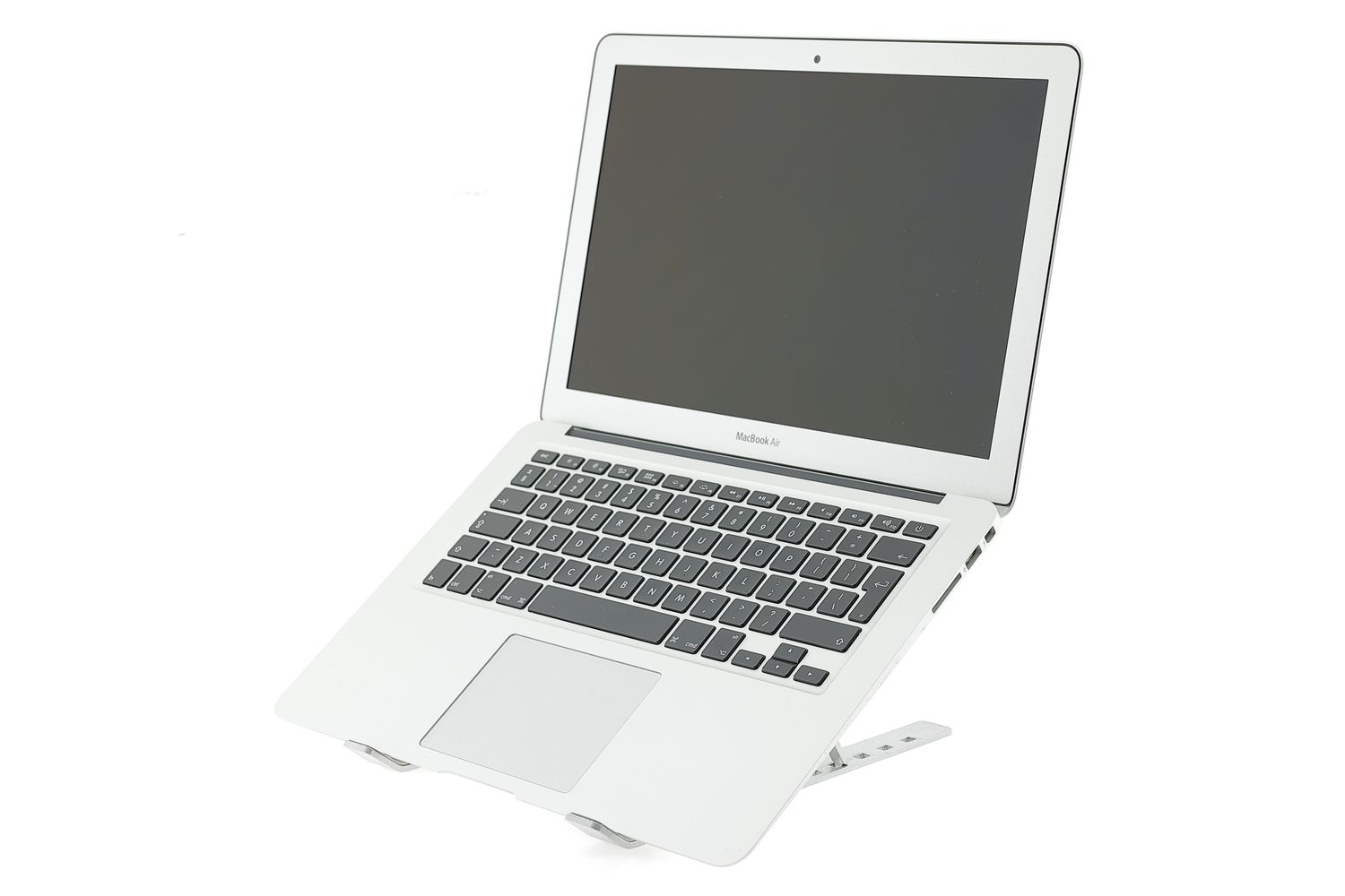 Apple MacBook Air 13″ 2017, i5 1.8 GHz, 8 GB, HD Graphics 6000 128 GB Silver - Отлично