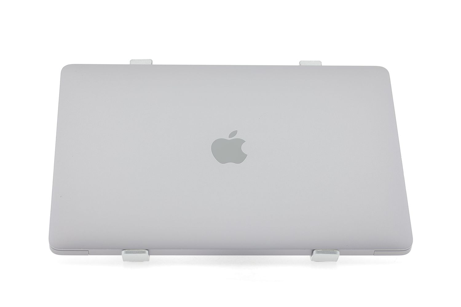 Apple MacBook Air 13″ 2020, i3 1.1 GHz, 8 GB, Intel Iris Plus 256 GB Space Gray - Foarte bun
