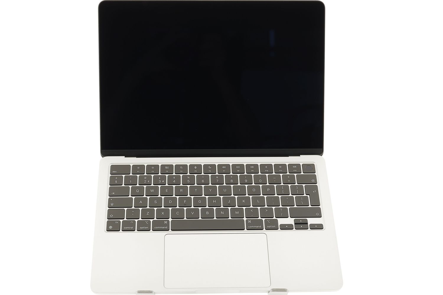Apple MacBook Air 13″ 2024, M3 8 Cores, 8 GB, 8 core GPU 256 GB Silver - Újszerű