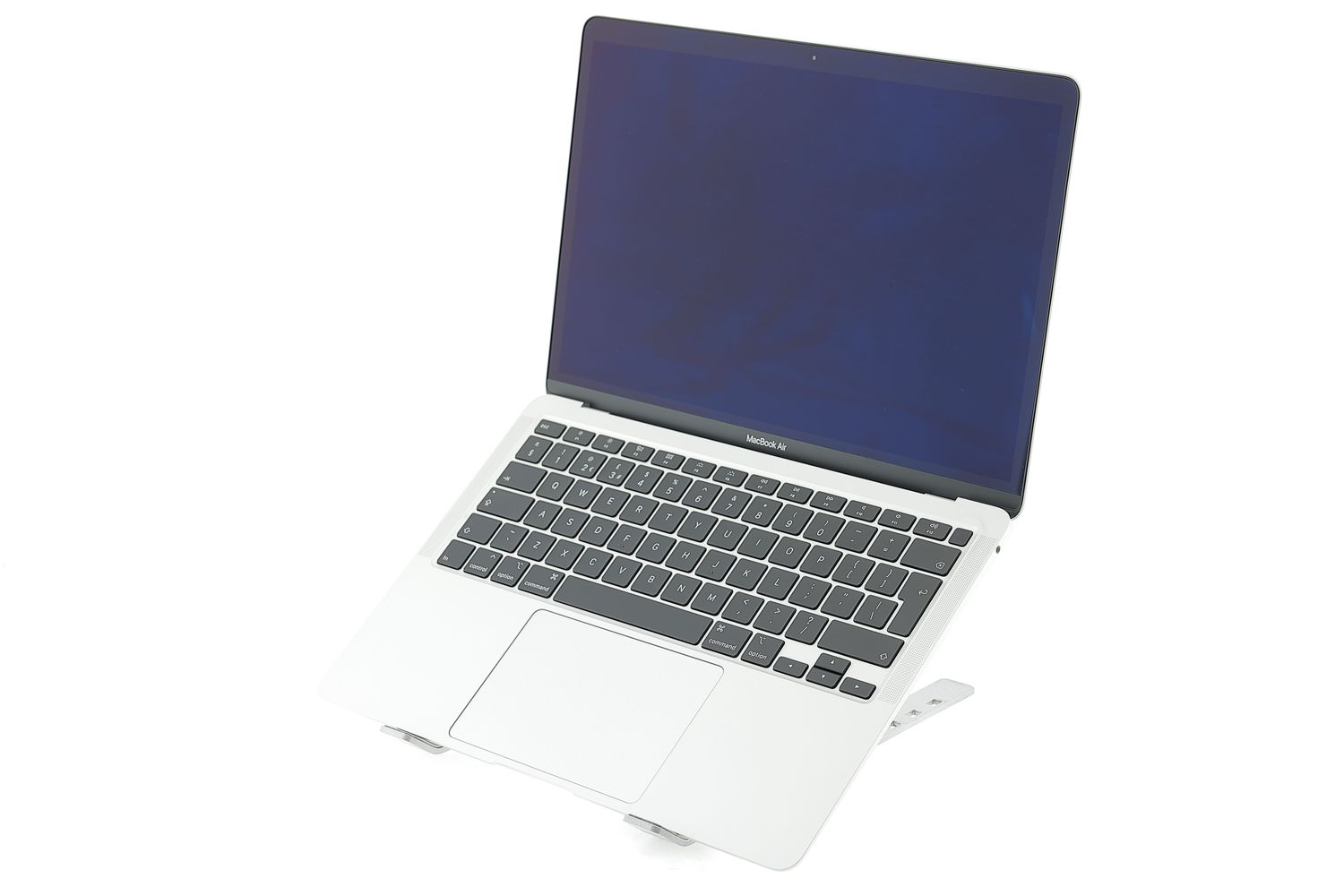 Apple MacBook Air 13″ 2020, i5 1.1 GHz, 8 GB, Intel Iris Plus 256 GB Silver - Ca nou