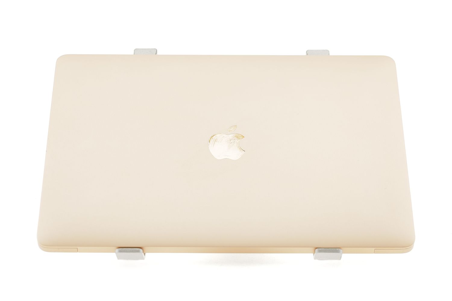 Apple MacBook Air 13″ 2020, i5 1.1 GHz, 8 GB, Intel Iris Plus 512 GB Gold - Много добро