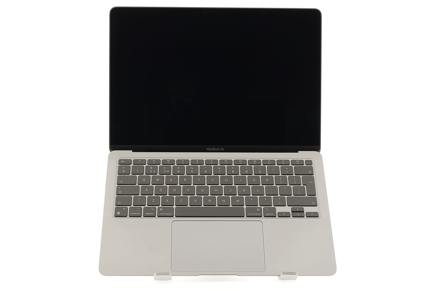 Apple MacBook Air 13″ 2020, i5 1.1 GHz, 8 GB, Intel Iris Plus 256 GB Space Gray - Като нов