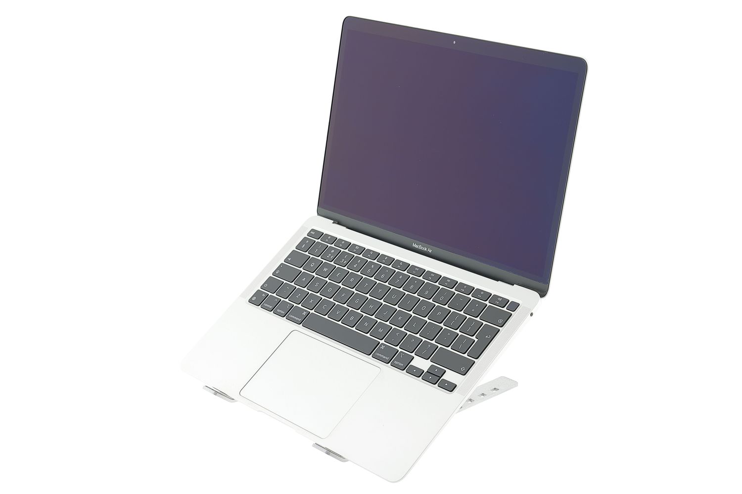 Apple MacBook Air 13″ 2020, M1 8 Cores, 8 GB, 8 core GPU 512 GB Silver - Много добро