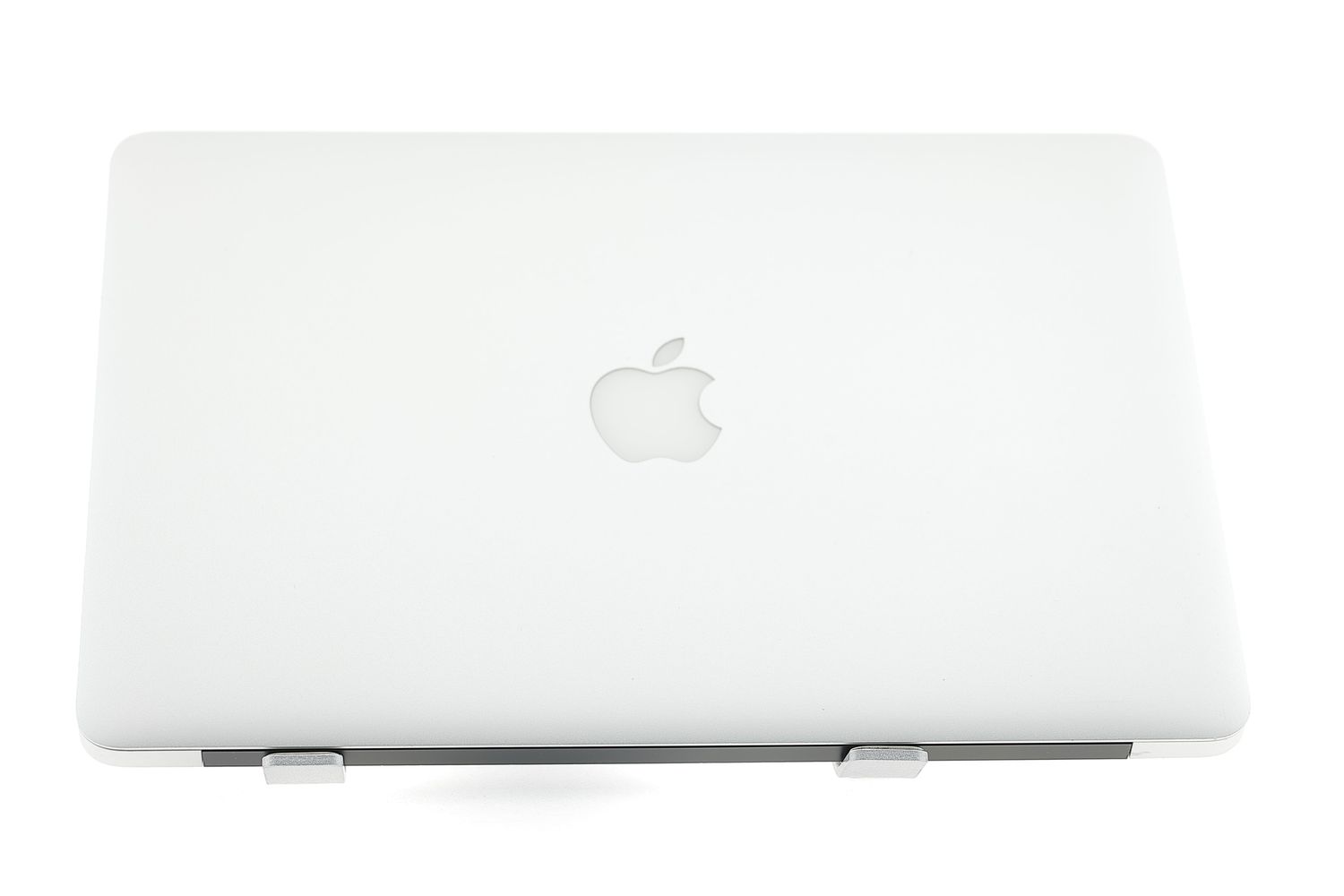 Apple MacBook Air 13″ 2017, i5 1.8 GHz, 8 GB, HD Graphics 6000 128 GB Silver - Много добро