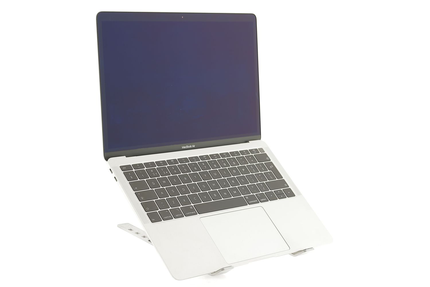 Apple MacBook Air 13″ 2018, i5 1.6 GHz, 8 GB, Intel UHD Graphics 617 128 GB Silver - Като нов