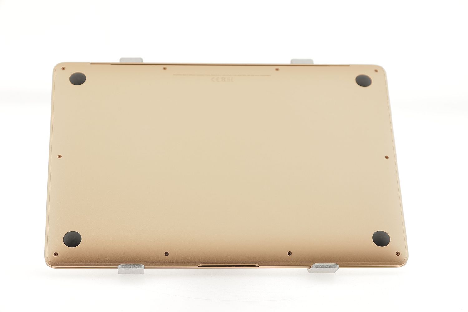 Apple MacBook Air 13″ 2020, M1 8 Cores, 8 GB, 8 core GPU 512 GB Gold - Foarte bun