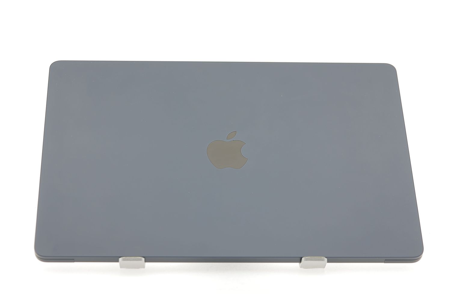 Apple MacBook Air 15″ 2024, M3 8 Cores, 16 GB, 10 core GPU 512 GB Midnight - Újszerű