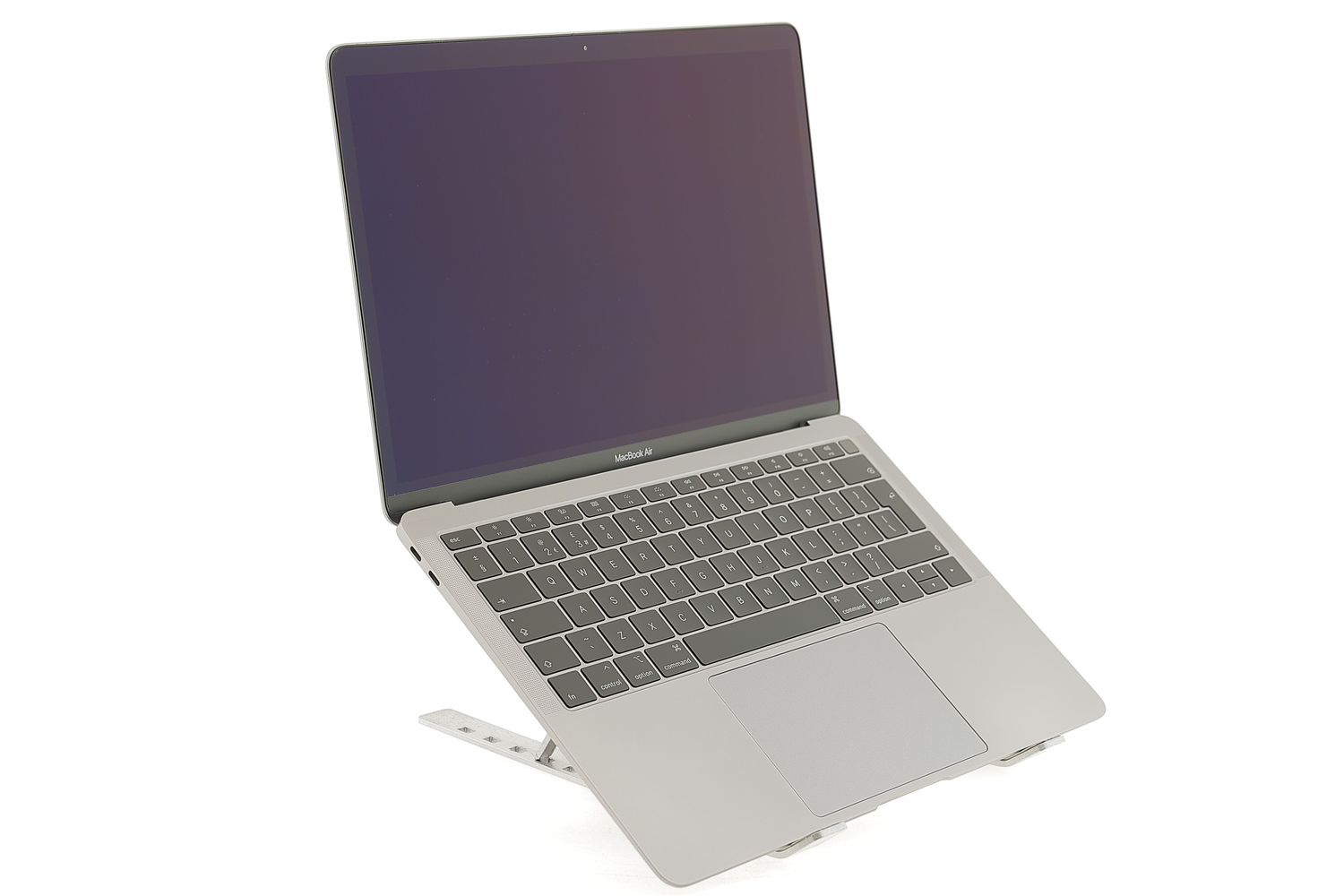 Apple MacBook Air 13″ 2018, i5 1.6 GHz, 8 GB, Intel UHD Graphics 617 128 GB Space Gray - Ca nou