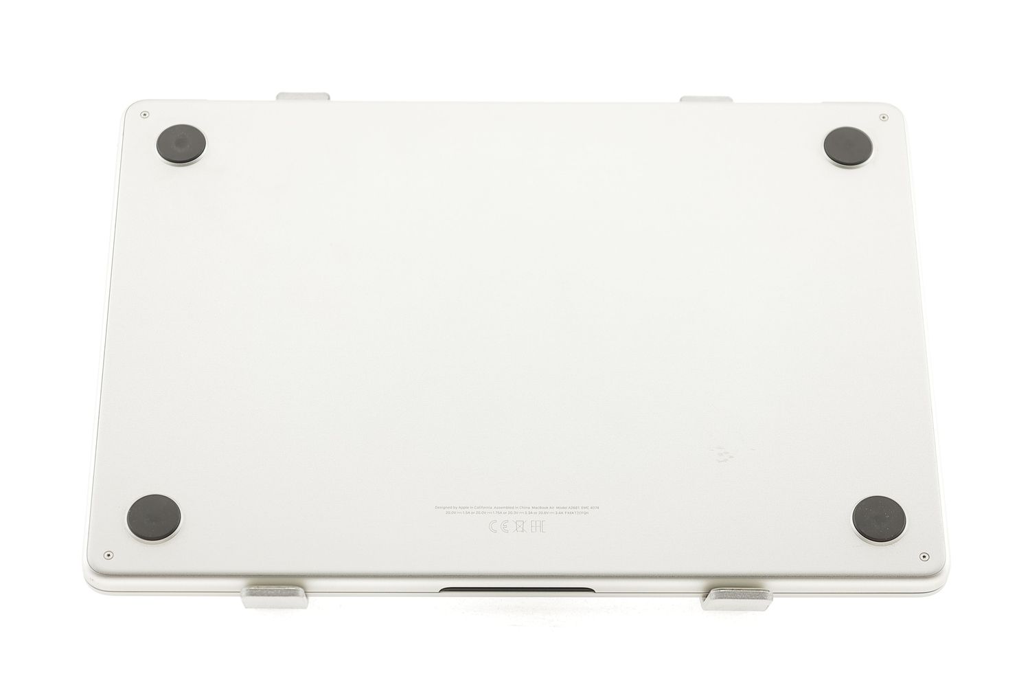 Apple MacBook Air 13″ 2022, M2 8 Cores, 8 GB, 8 core GPU 256 GB Silver - Excelent