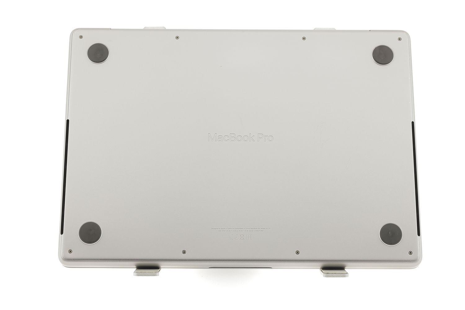 Apple MacBook Pro 14″ 2023, M2 Pro 10 Cores, 16 GB, 16 core GPU 512 GB Space Gray - Много добро