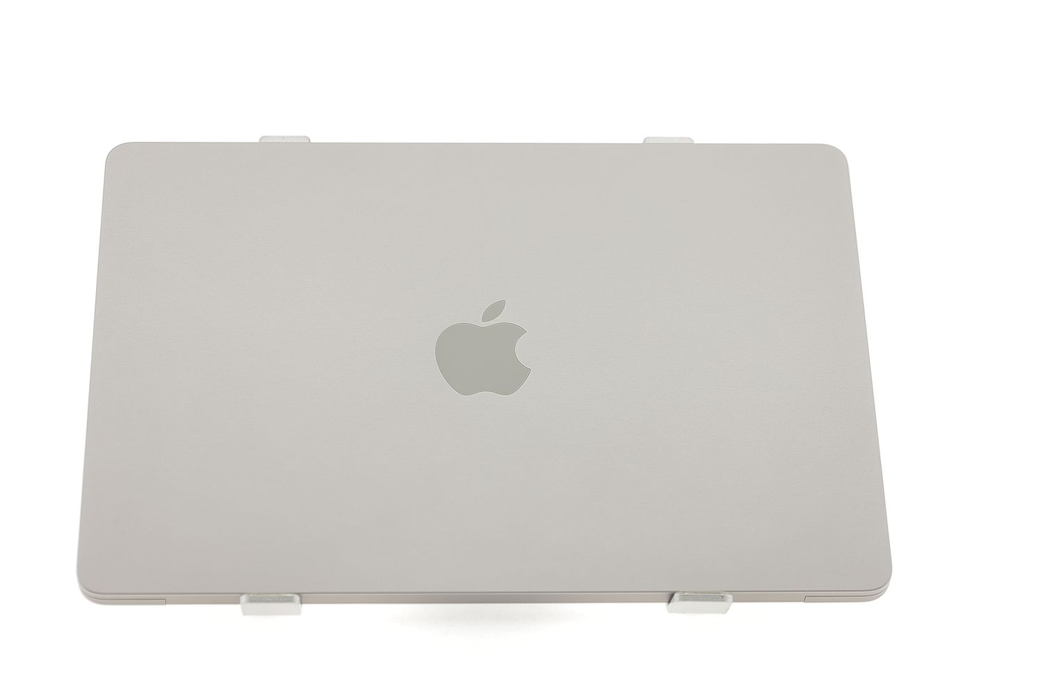 Apple MacBook Air 13″ 2022, M2 8 Cores, 8 GB, 8 core GPU 256 GB Space Gray