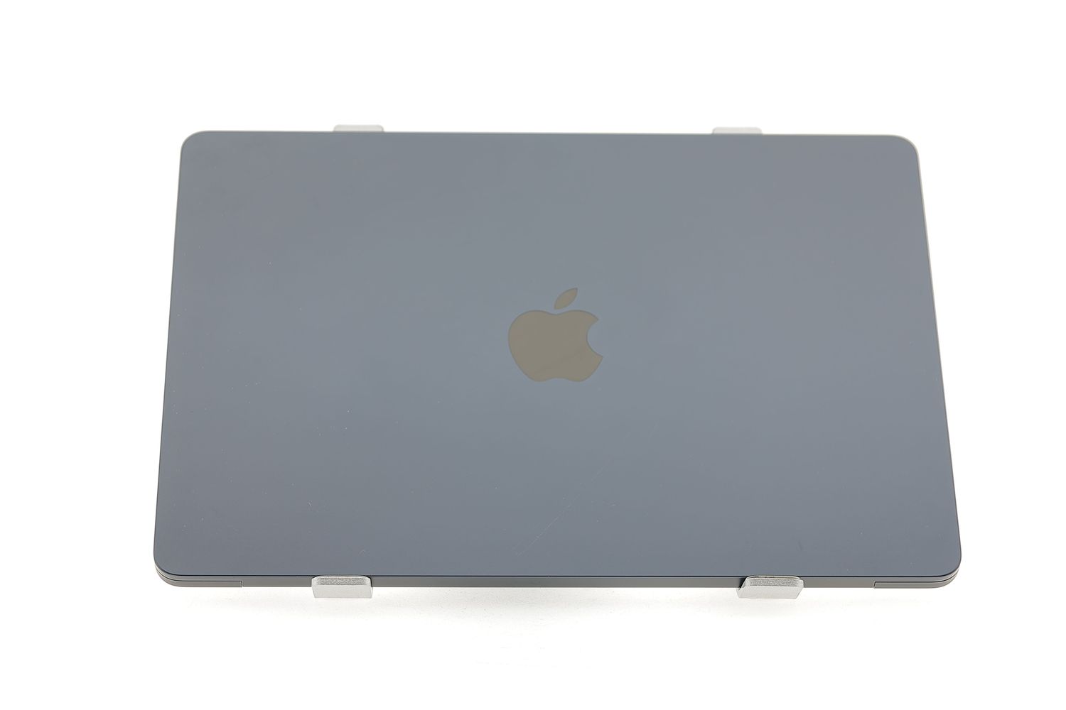 Apple MacBook Air 13″ 2022, M2 8 Cores, 16 GB, 8 core GPU 256 GB Midnight - Като нов