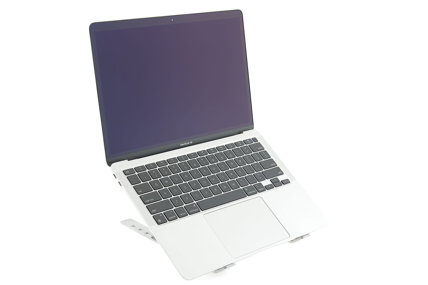 Apple MacBook Air 13″ 2020, M1 8 Cores, 8 GB, 7 core GPU 256 GB Silver - Excelent