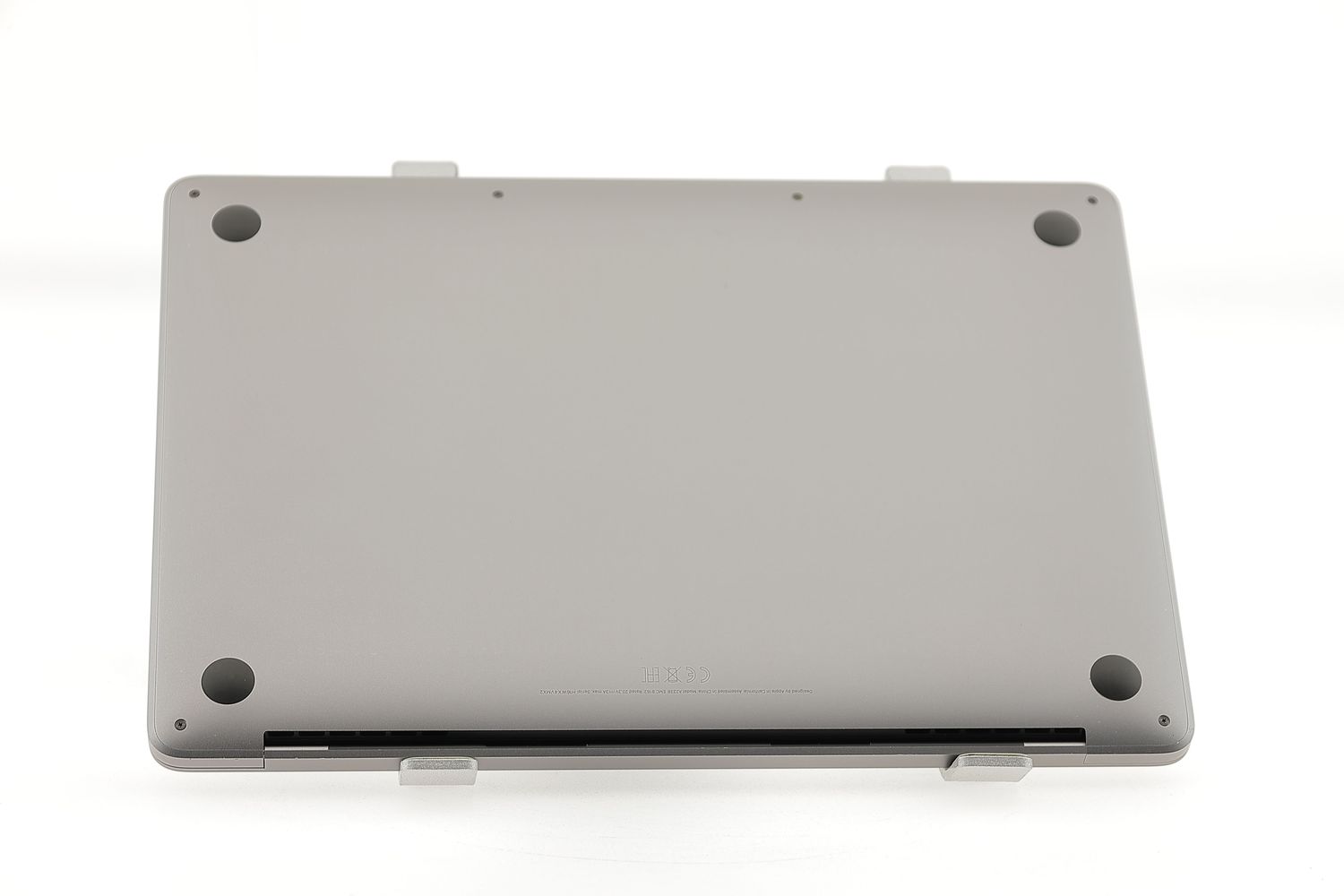 Apple MacBook Pro 13″ 2022, M2 8 Cores, 8 GB, 10 core GPU 512 GB Space Gray - Отлично