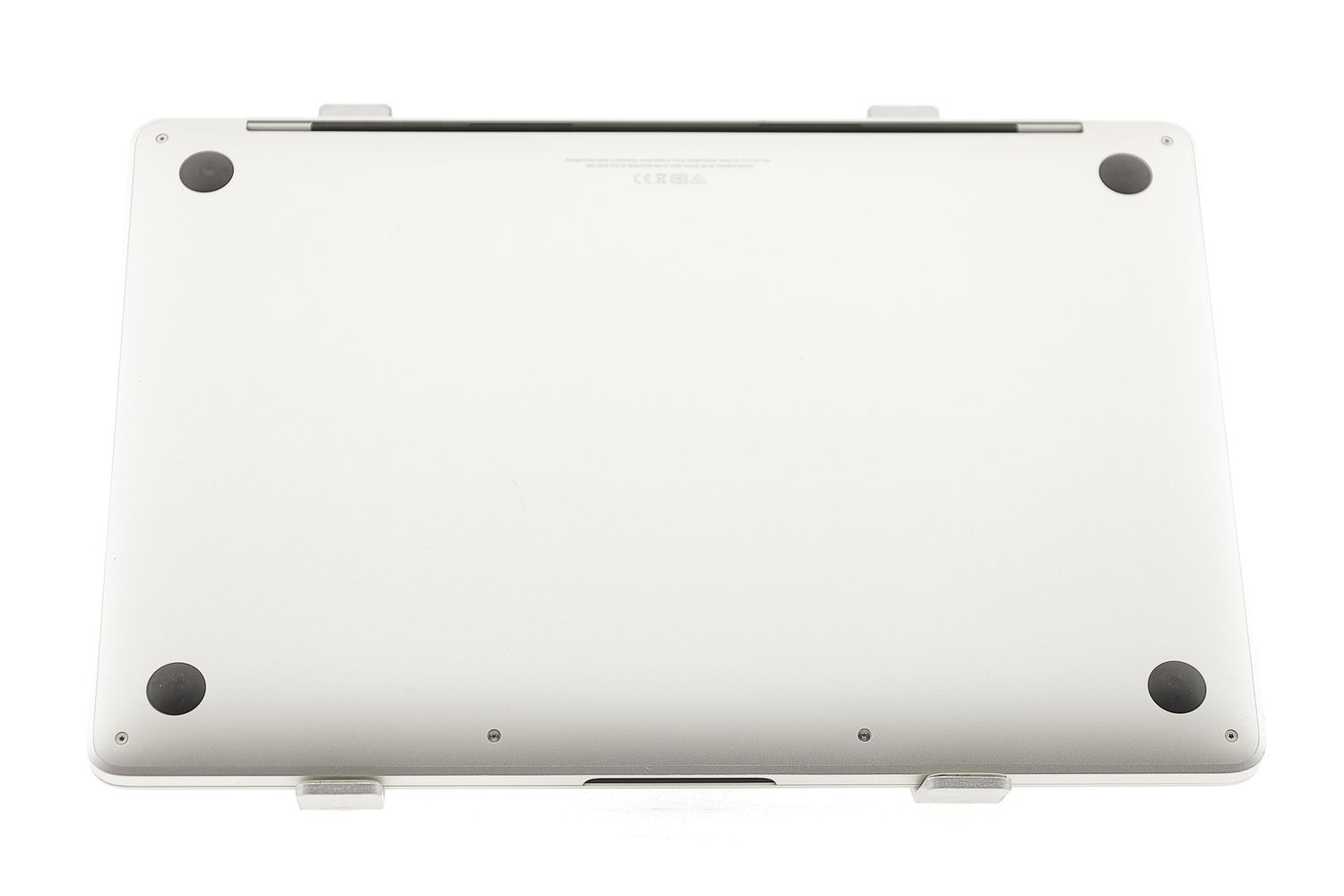 Apple MacBook Pro 13″ 2020, M1 8 Cores, 16 GB, 8 core GPU 256 GB Silver - Отлично