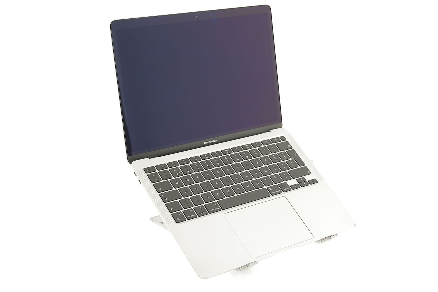 Apple MacBook Air 13″ 2020, i3 1.1 GHz, 8 GB, Intel Iris Plus 256 GB Silver - Bun