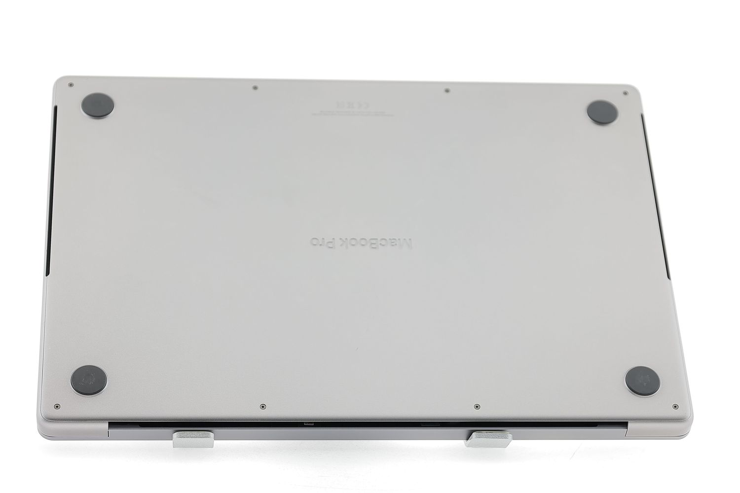 Apple MacBook Pro 16″ Touch Bar 2019, i9 2.3 GHz, 16 GB, AMD Radeon Pro 5500M 1 TB Space Gray - Ca nou