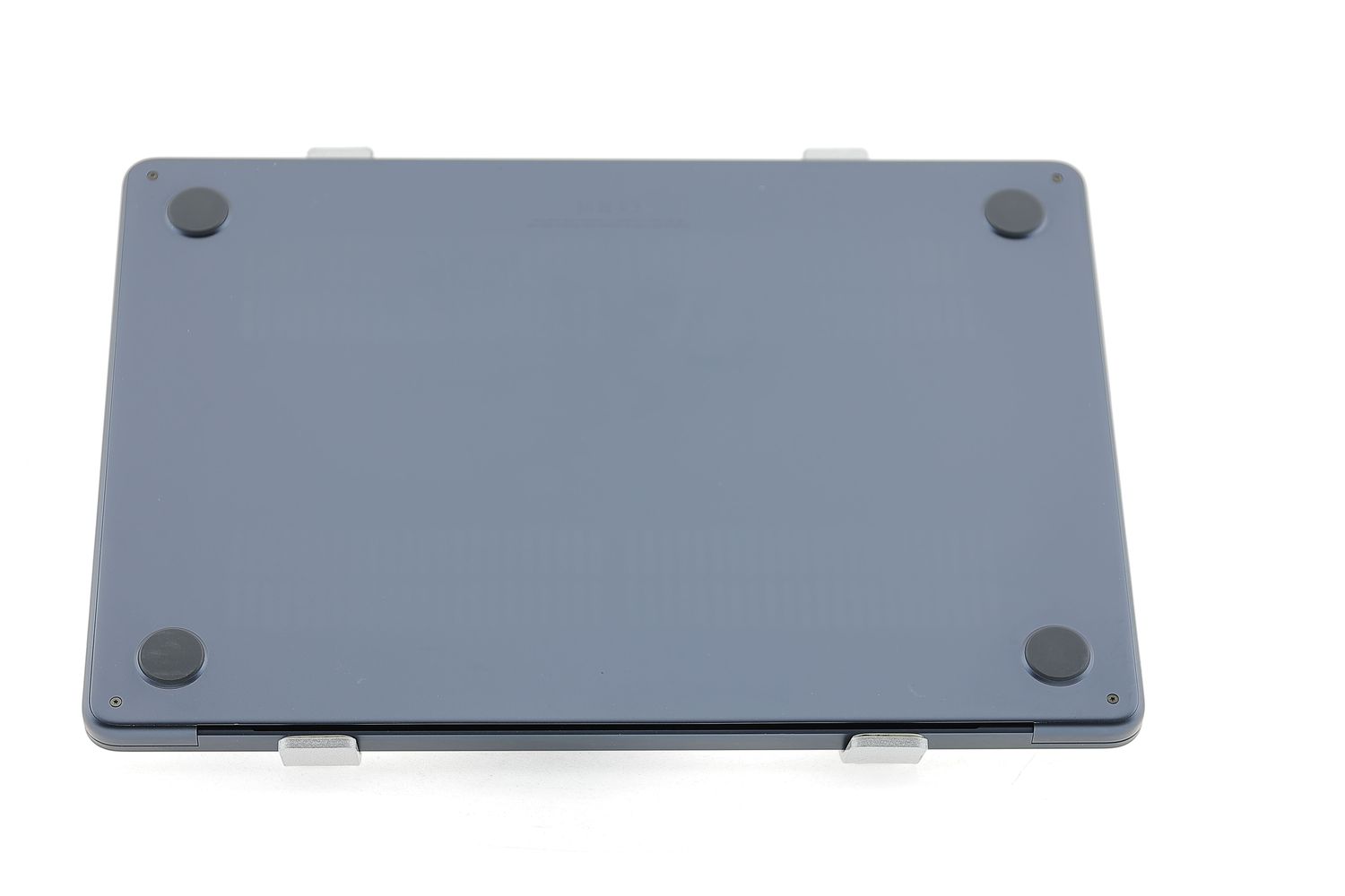 Apple MacBook Air 13″ 2022, M2 8 Cores, 8 GB, 8 core GPU 256 GB Midnight - Отлично