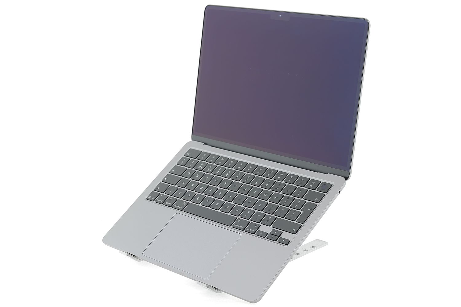 Apple MacBook Air 13″ 2022, M2 8 Cores, 8 GB, 8 core GPU 256 GB Space Gray - Excelent