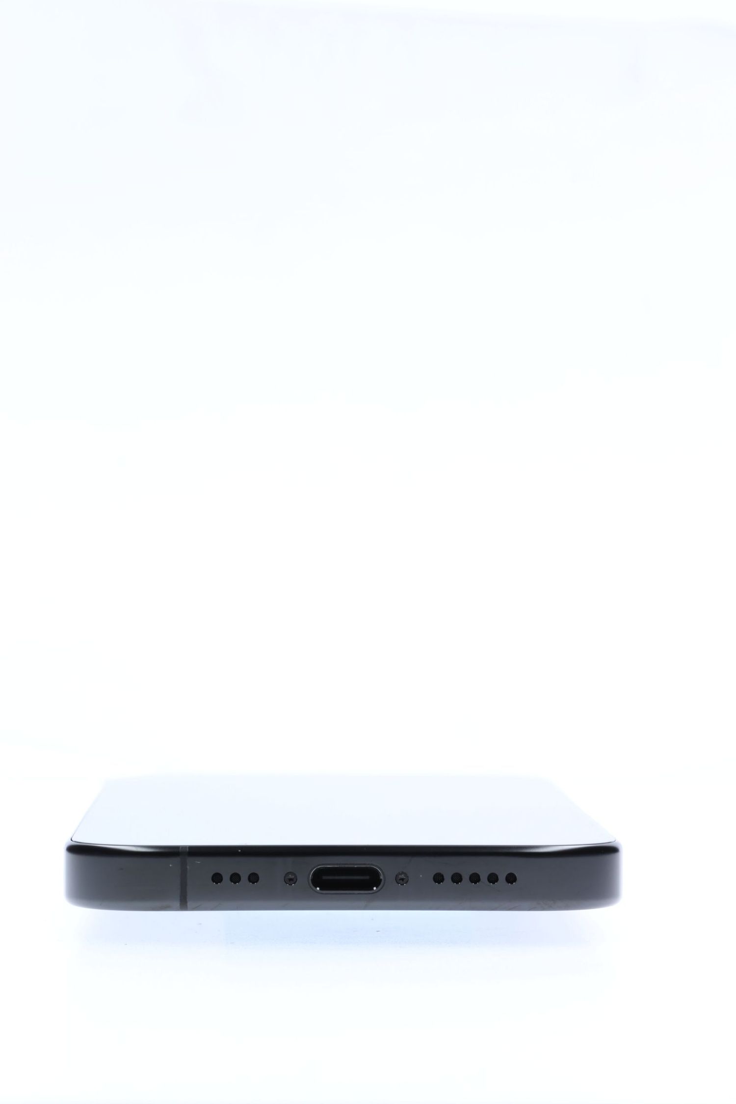 Apple iPhone 16 Pro 128 GB Black Titanium - Отлично