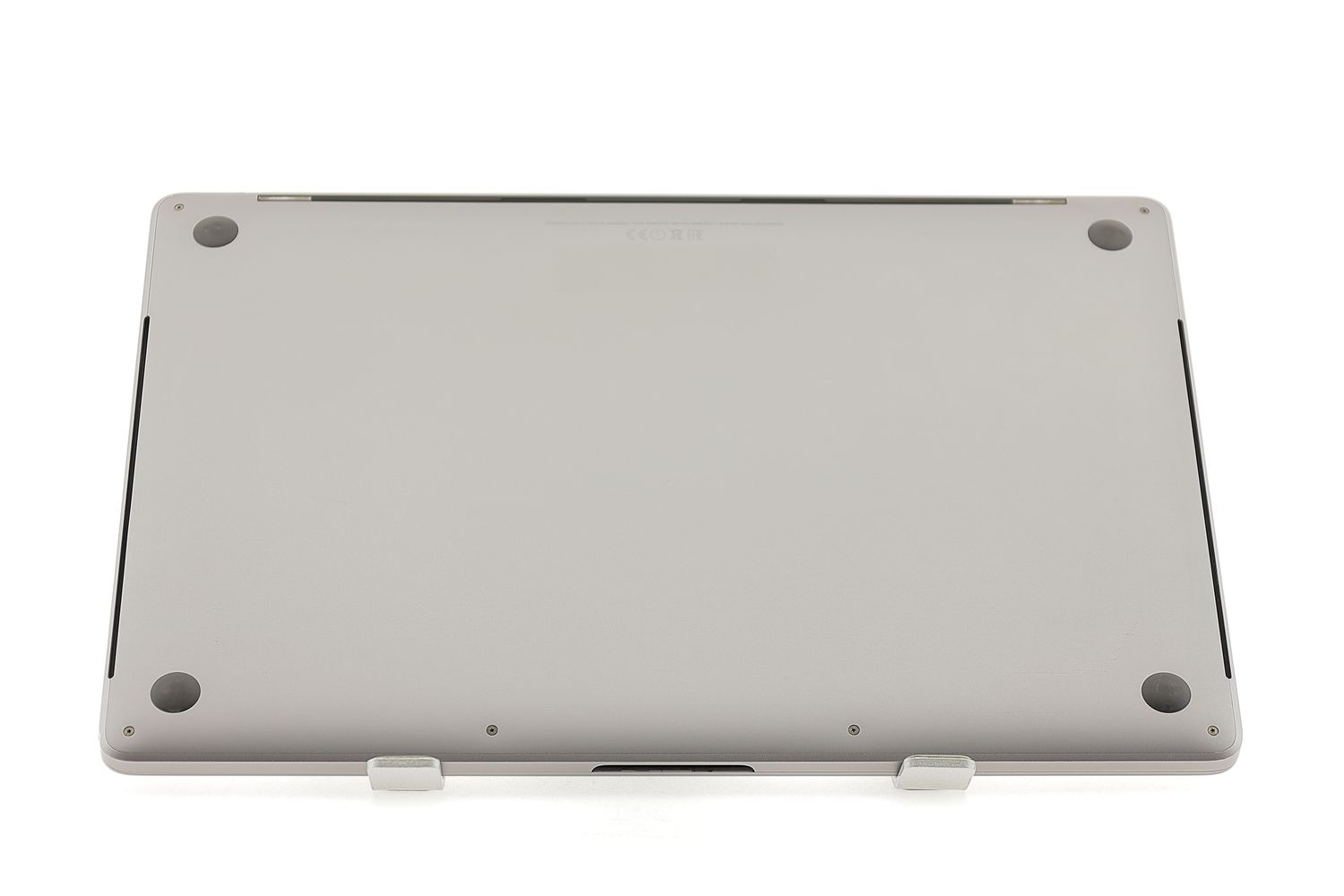 Apple MacBook Pro 15″ Touch Bar 2017, i7 2.9 GHz, 16 GB, AMD Radeon Pro 560 512 GB Space Gray - Много добро