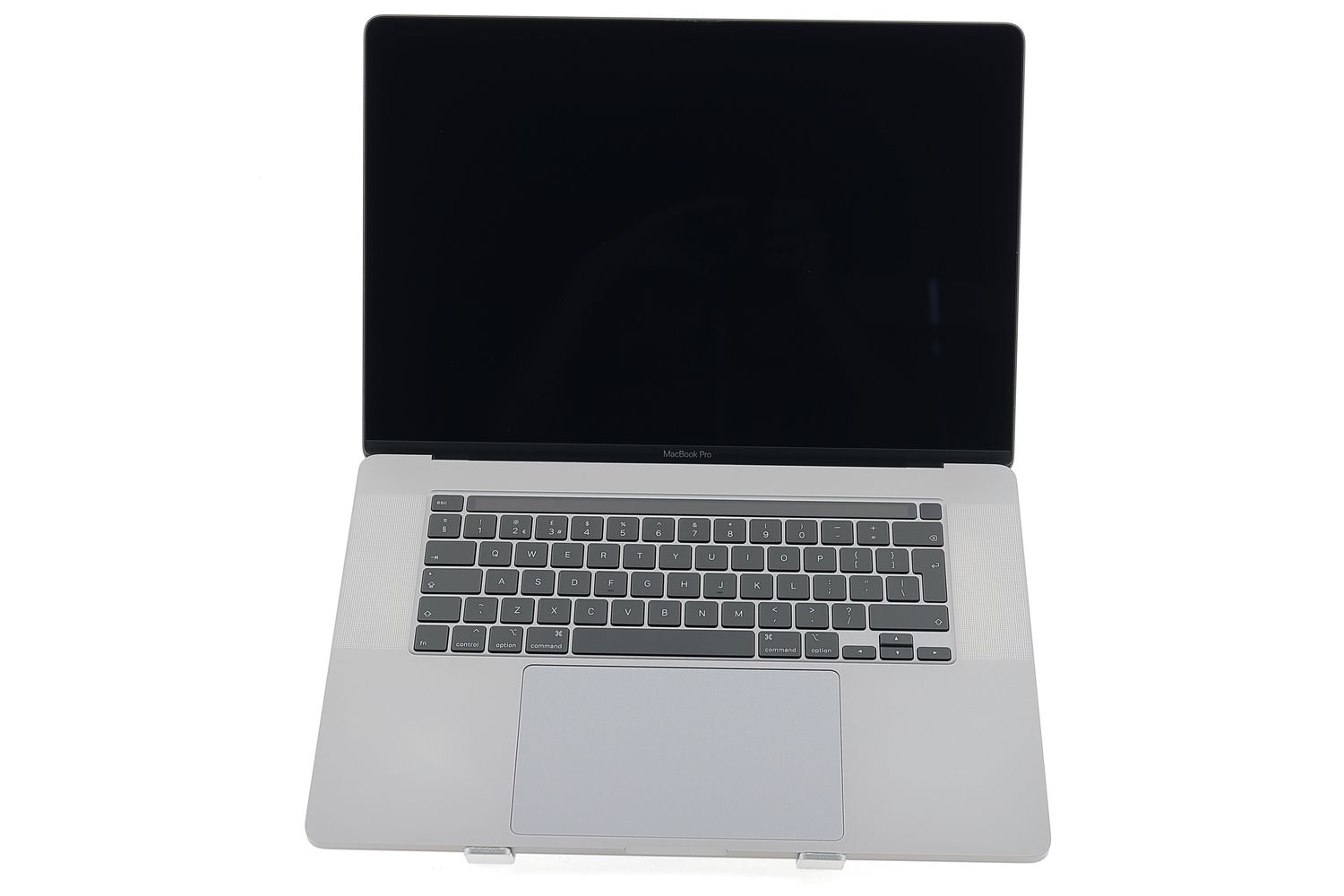 Apple MacBook Pro 16″ Touch Bar 2019, i7 2.6 GHz, 16 GB, AMD Radeon Pro 5300M 512 GB Space Gray - Много добро