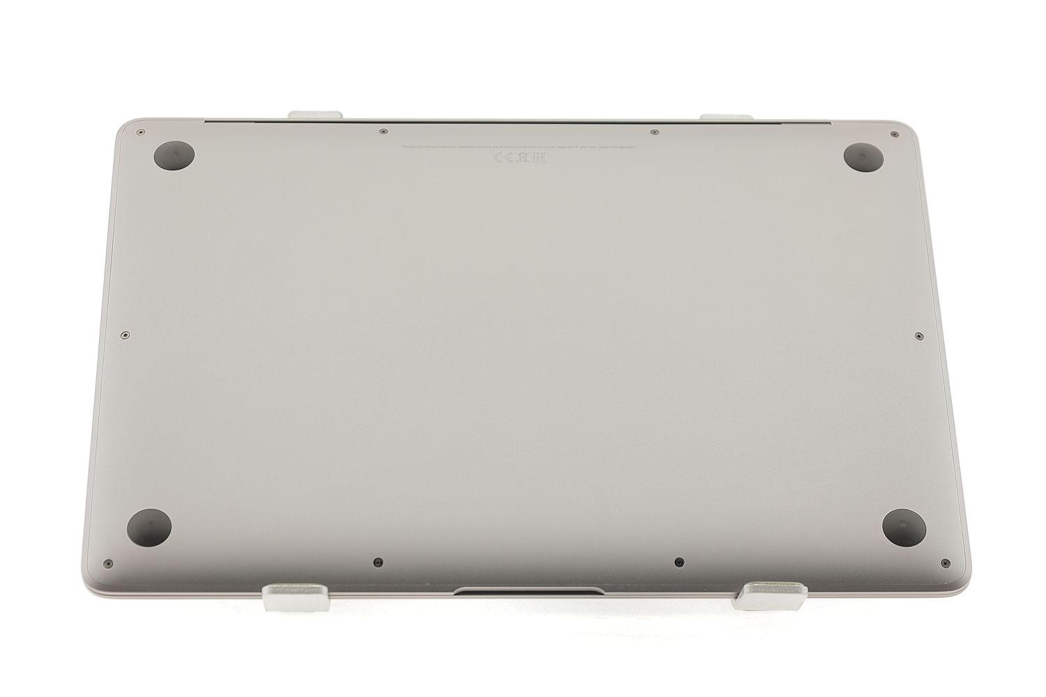 Apple MacBook Air 13″ 2020, i3 1.1 GHz, 8 GB, Intel Iris Plus 256 GB Space Gray - Като нов