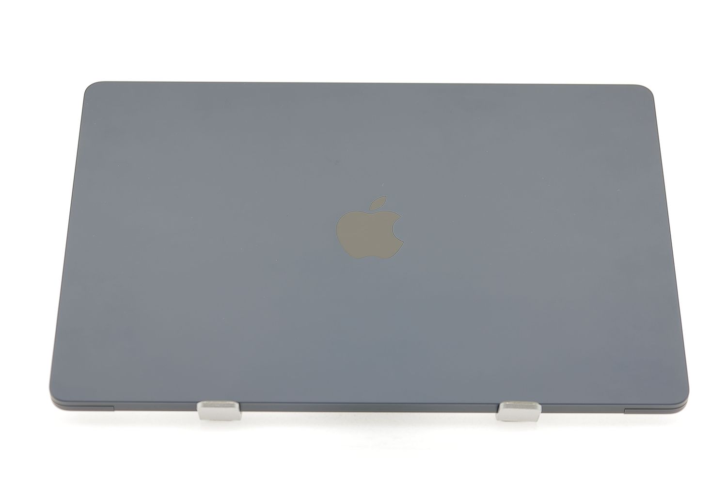 Apple MacBook Air 15″ 2023, M2 8 Cores, 8 GB, 10 core GPU 256 GB Midnight - Foarte bun
