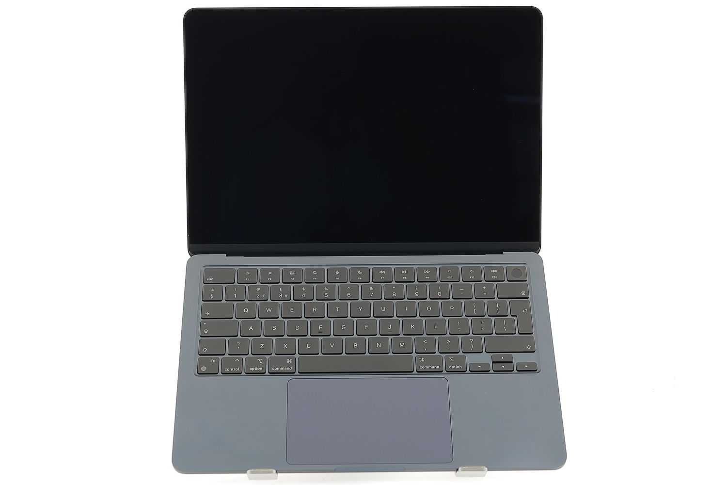 Apple MacBook Air 13″ 2022, M2 8 Cores, 8 GB, 8 core GPU 256 GB Midnight - Újszerű